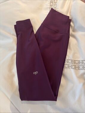 ALO Yoga Deep Plum High-Rise Leggings